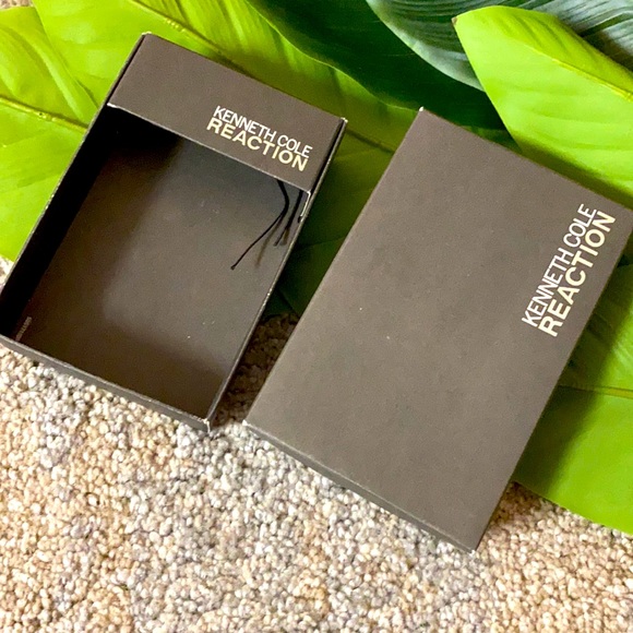 Kenneth Cole boxes - Picture 1 of 3